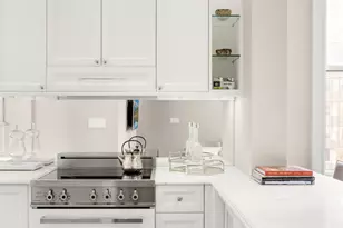 140 W 69th St, New York City, NY 10023 - Photo 4