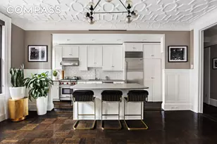 200 W 54th St, New York City, NY 10019 - Photo 2