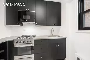 201 W 21st St, New York City, NY 10011 - Photo 8