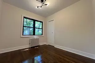 4118 Hill Ave, New York City, NY 10466 - Photo 8