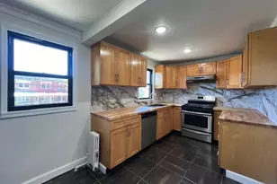 4118 Hill Ave, New York City, NY 10466 - Photo 4