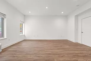 47-05 5th St, Long Island City, NY 11101 - Photo 12