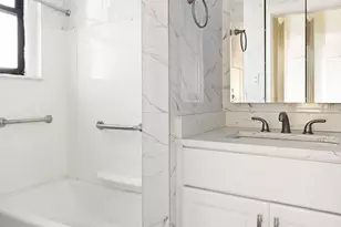 421 Crown St, New York City, NY 11225 - Photo 6