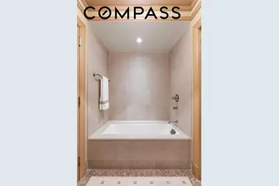 360 E 72nd Street #C1801, New York City, NY 10021 - Photo 12