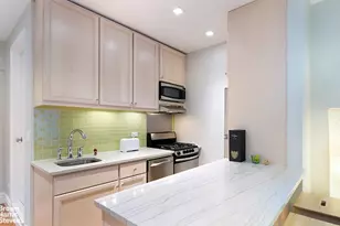 219 W 70th St, New York City, NY 10023 - Photo 10