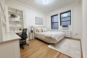 140 W 58th St, New York City, NY 10019 - Photo 8