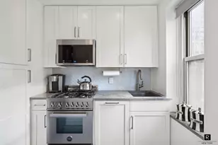 400 E 52nd St, New York City, NY 10022 - Photo 6