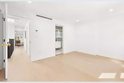 952A Greene Avenue, New York City, NY 11221 - Photo 20