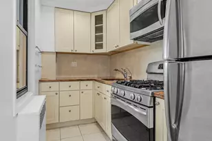 241 E 76th St, New York City, NY 10075 - Photo 4