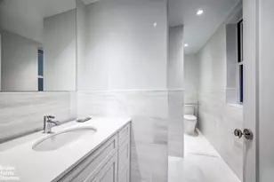 220 W 93rd St, New York City, NY 10025 - Photo 8