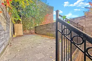 1126 Herkimer St, New York City, NY 11233 - Photo 10