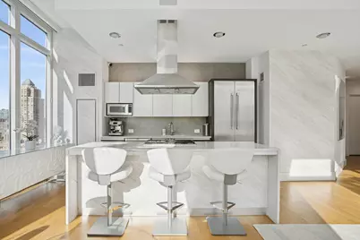 247 W 46th Street #2103, New York, NY 10036 - Photo 2