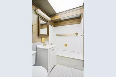 30 E 62nd Street #2F, New York City, NY 10065 - Photo 12