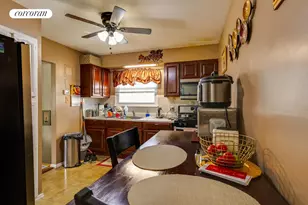 137-17 160th St, New York City, NY 11434 - Photo 12