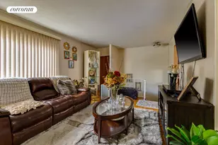 137-17 160th St, New York City, NY 11434 - Photo 4