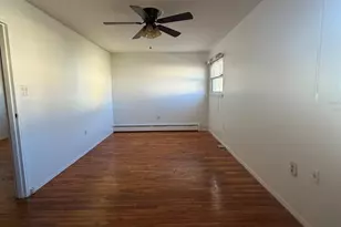 137-17 160th St, New York City, NY 11434 - Photo 18