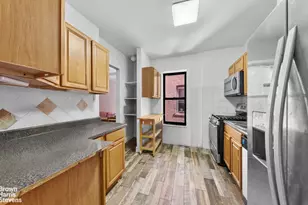 1070 Park Pl, Brooklyn, NY 11213 - Photo 10