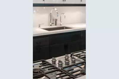 21 E 61st Street #8E, New York, NY 10065 - Photo 20