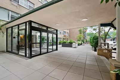 333 E 46th Street #4-J, New York City, NY 10017 - Photo 2