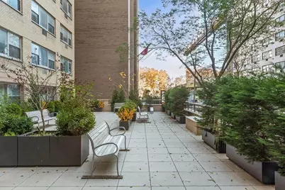 333 E 46th Street #4-J, New York City, NY 10017 - Photo 1