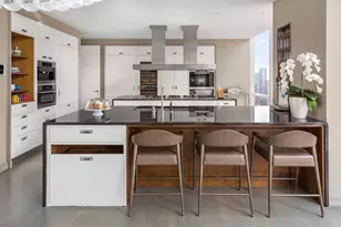 157 W 57th St, New York City, NY 10019 - Photo 8