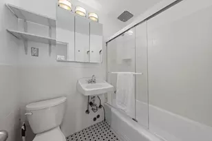 207 W 21st St, New York City, NY 10011 - Photo 8