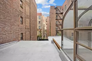 207 W 21st St, New York City, NY 10011 - Photo 4