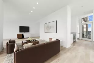 242 W 53rd St, New York, NY 10019 - Photo 16