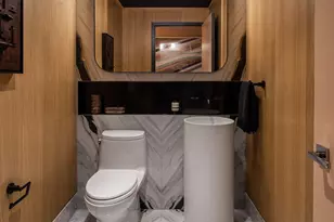 252 South St, New York City, NY 10002 - Photo 14