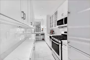 350 E 77th St, New York City, NY 10075 - Photo 2