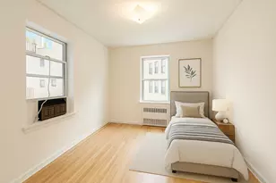 915 E 17th St, New York City, NY 11230 - Photo 10