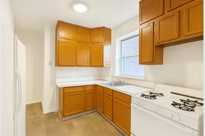 915 E 17th Street #302, New York City, NY 11230 - Photo 6