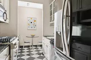 250 E 54th St, New York City, NY 10022 - Photo 2