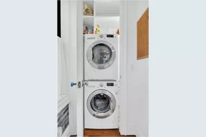 24-75 38th Street #D7/D8, New York City, NY 11101 - Photo 10