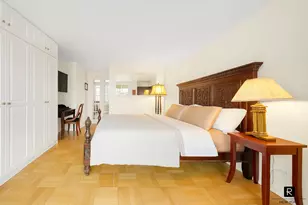 330 E 38th St, New York City, NY 10016 - Photo 2