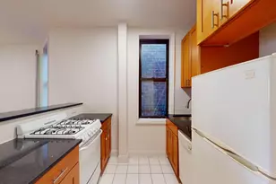 228 E 36th St, New York City, NY 10016 - Photo 2