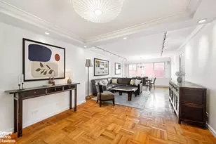 150 E 61st St, New York City, NY 10065 - Photo 2