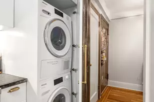 433 E 51st St, New York City, NY 10022 - Photo 8