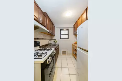 579 W 215th Street #5A, New York City, NY 10034 - Photo 6