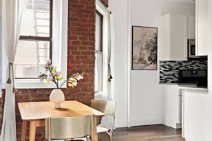 21-06 35th St, Astoria, NY 11105 - Photo 4