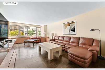 315 W 70th Street #3L, New York City, NY 10023 - Photo 2