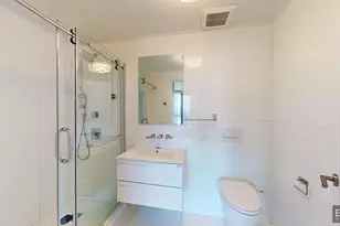 237 E 34th St, New York City, NY 10016 - Photo 4