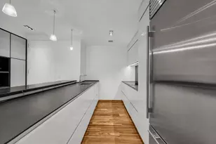 641 5th Ave, New York City, NY 10022 - Photo 8