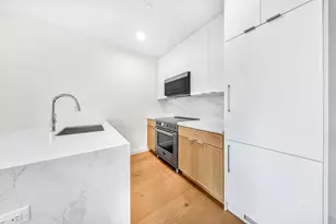 30-24 32nd St, New York City, NY 11102 - Photo 4