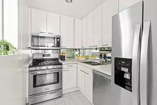 146 W 57th St, New York City, NY 10019 - Photo 4