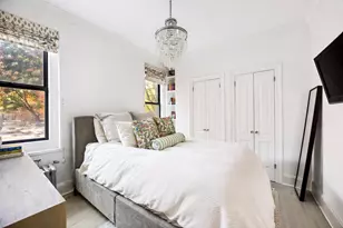 295 W 11th St, New York City, NY 10014 - Photo 4