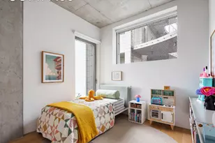 450 Warren St, New York City, NY 11217 - Photo 8