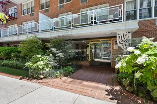 415 Argyle Rd, New York City, NY 11218 - Photo 14