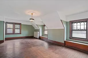 561 E 17th St, Brooklyn, NY 11226 - Photo 16