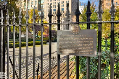 32 Gramercy Park S #5J, New York City, NY 10003 - Photo 16